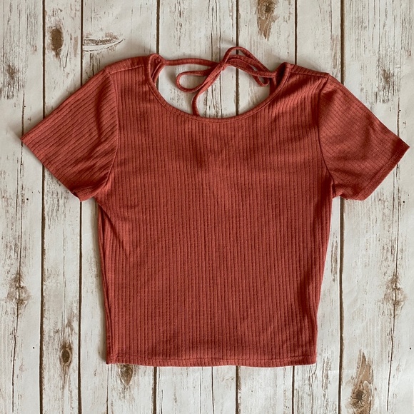 Caution To The Wind Crop Top Peach Size Medium - Picture 1 of 3